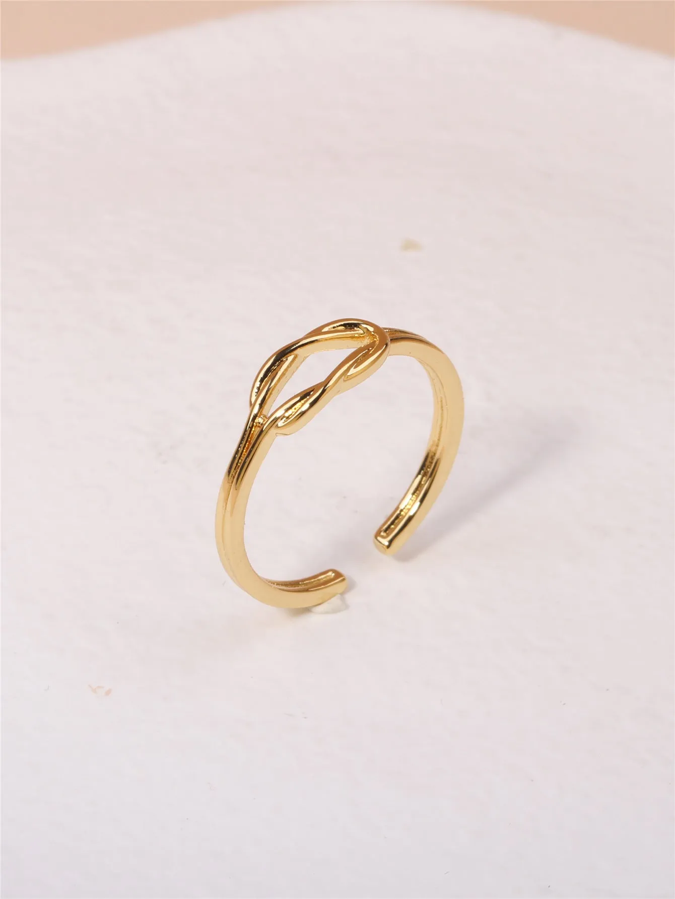 18K Gold Plated Open Ring with Delicate Craftsmanship and Elegant Design