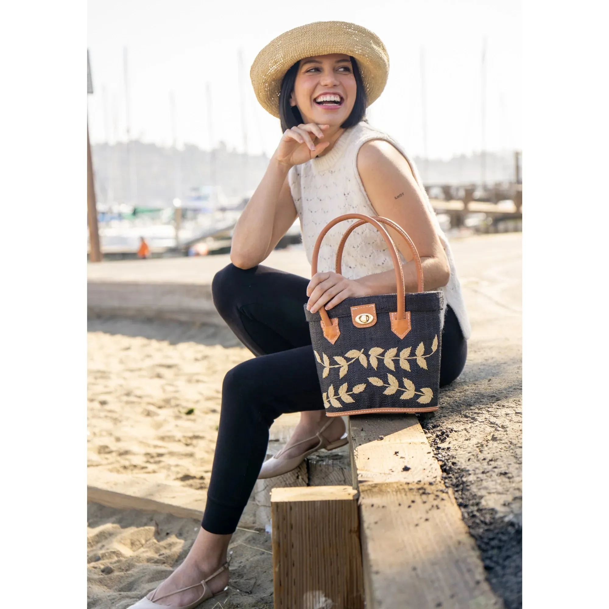 50's straw bucket bag