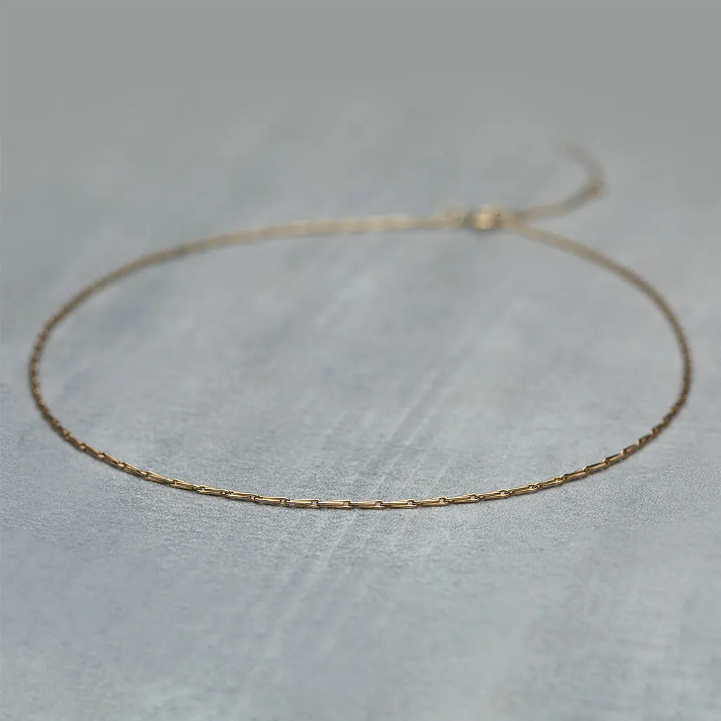 Array Necklace - Solid gold delicate choker necklace