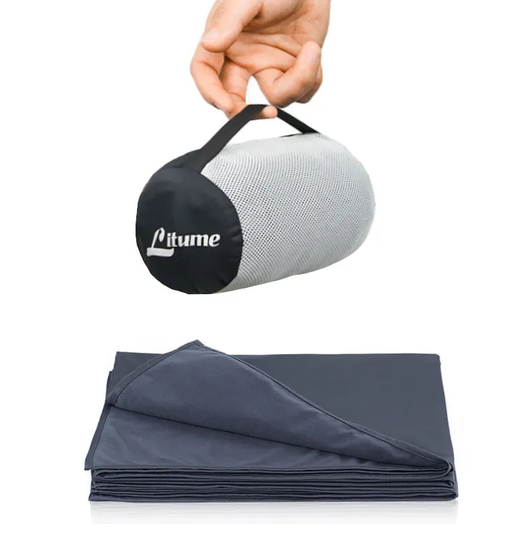 [Hyperax ft Litume] [E650-33]Travel Blanket Lightweight and Breathable, 67 x 48 Soft Airplane Blanket for Travelers (Velvet/Fleece)