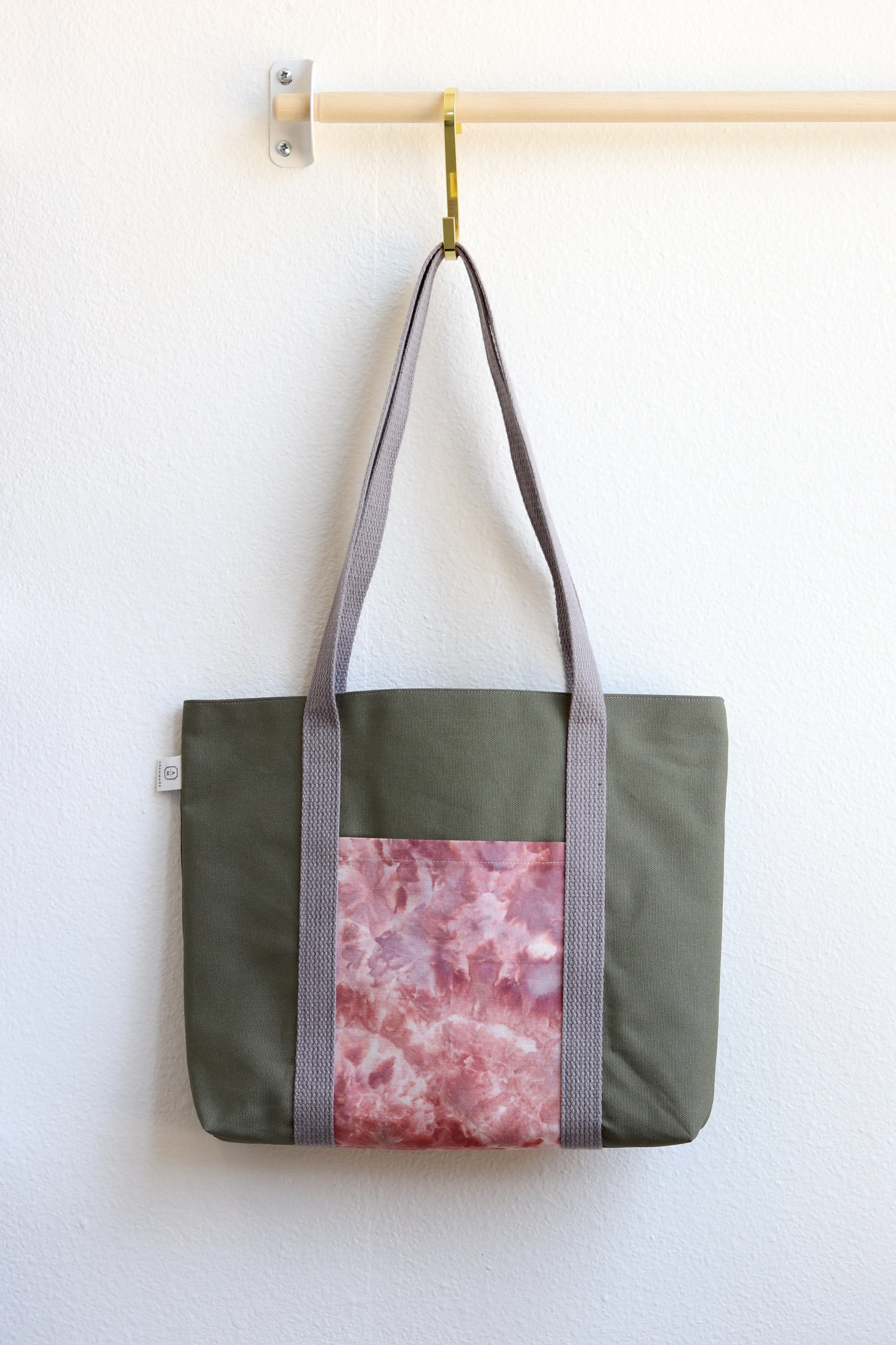 Ice Dyed Tote Bag with Outer Pockets