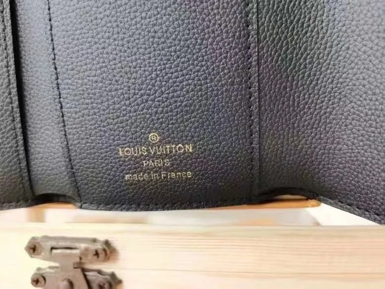 LB741 Victorine Wallet