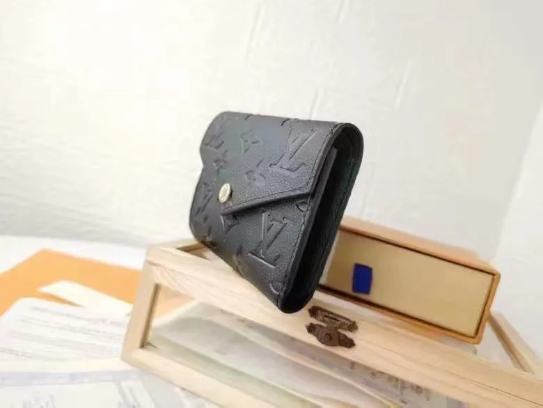 LB741 Victorine Wallet