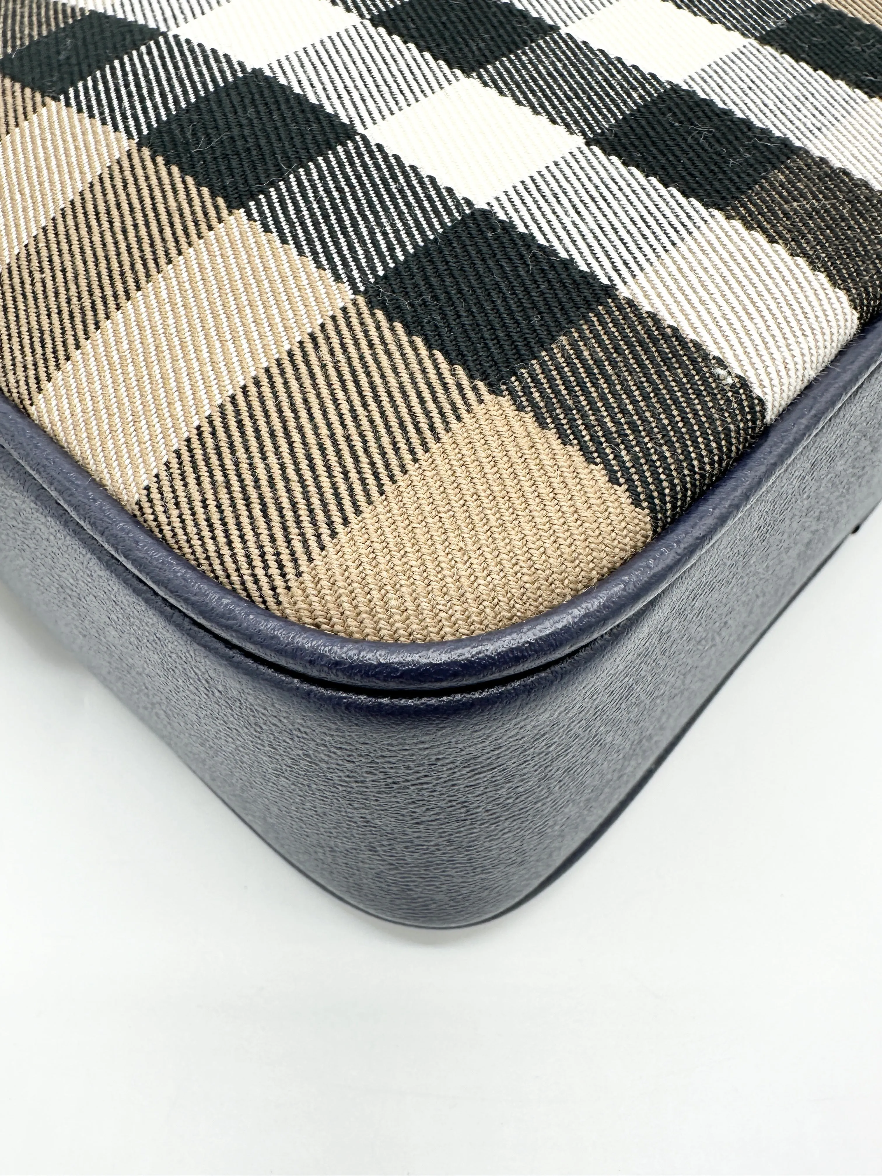 Navy Giant Novacheck Camera Bag