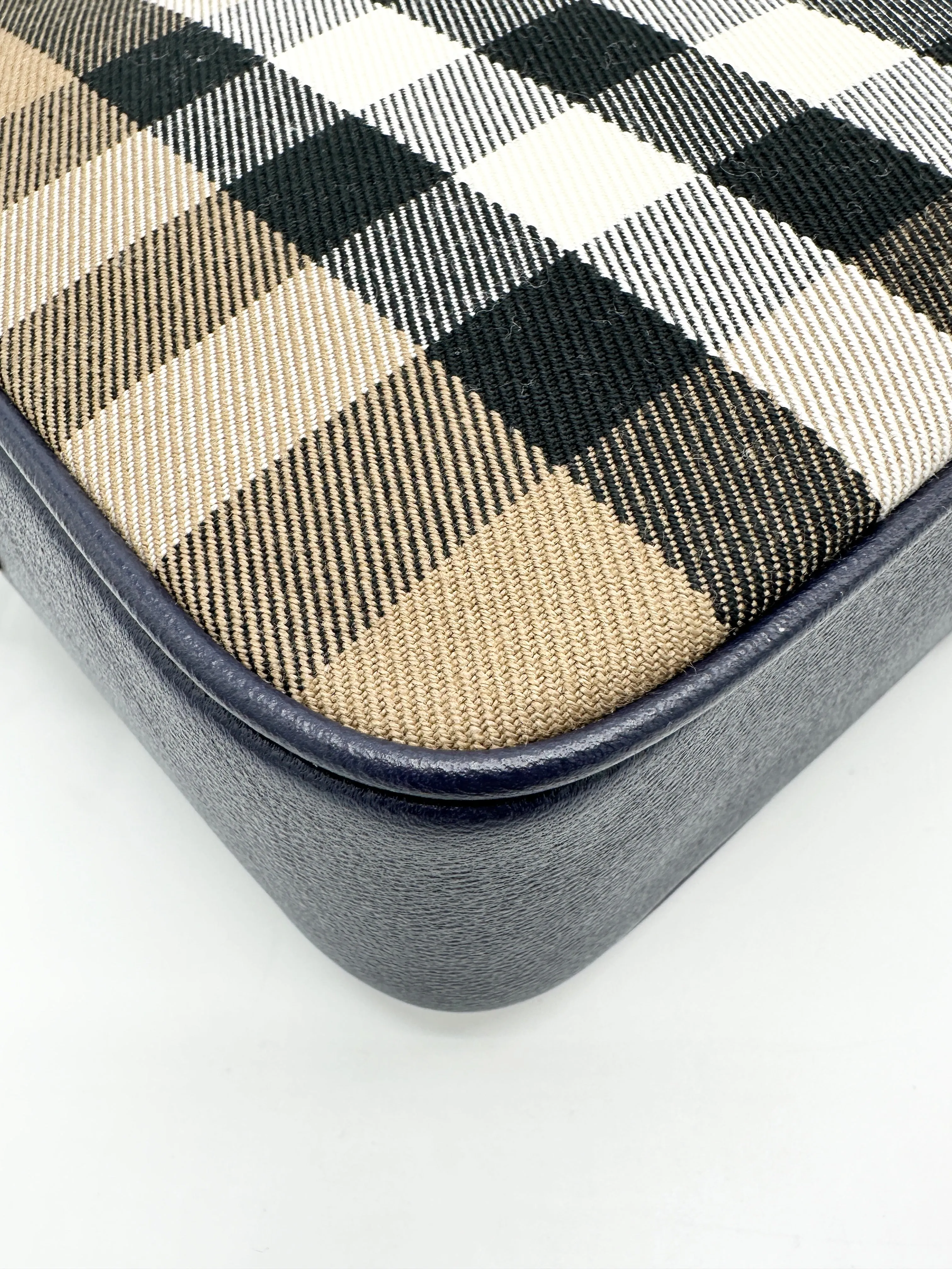 Navy Giant Novacheck Camera Bag