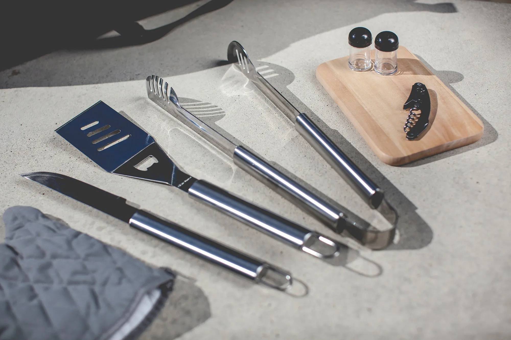 Oklahoma State Cowboys - BBQ Kit Grill Set & Cooler