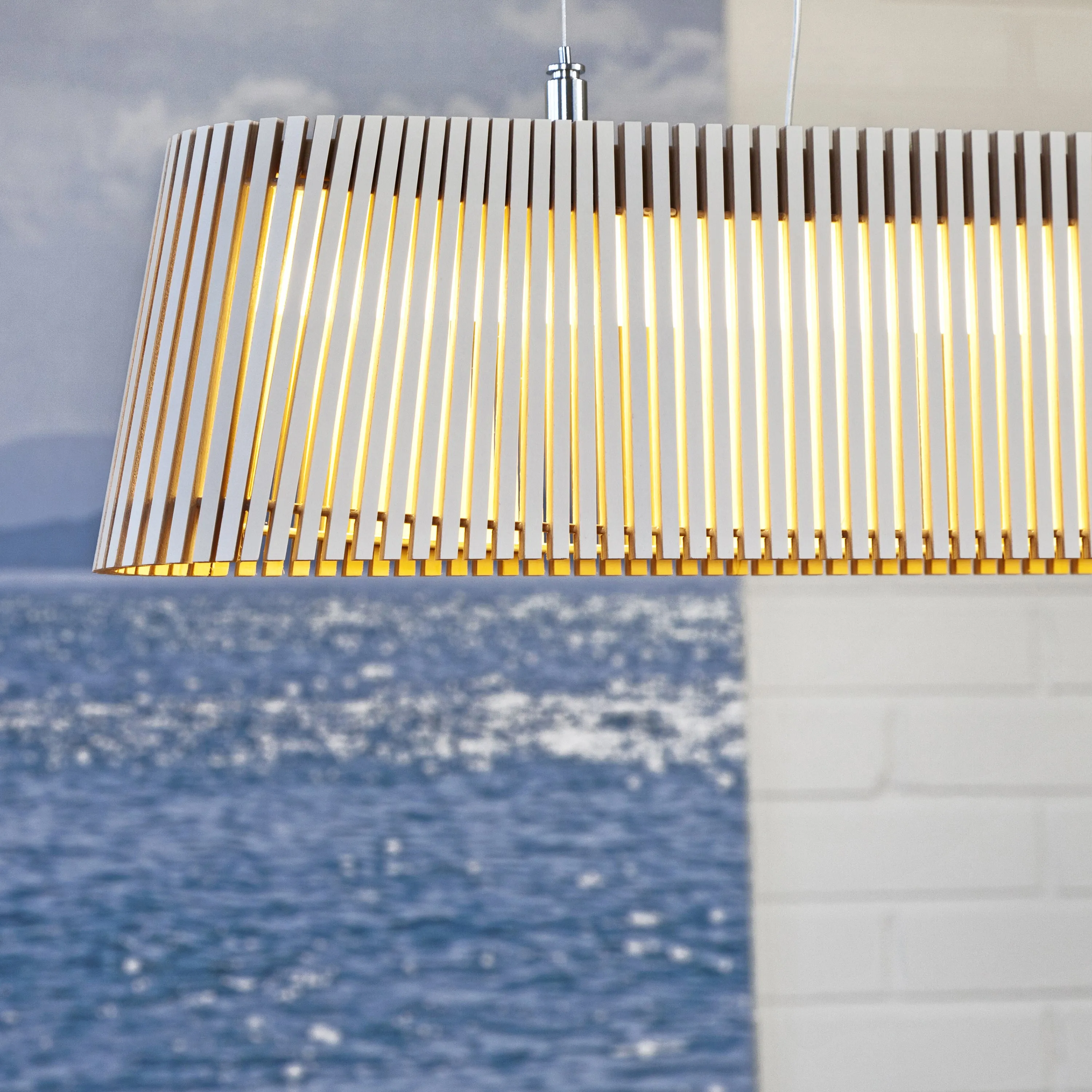 Owalo Linear Pendant Light