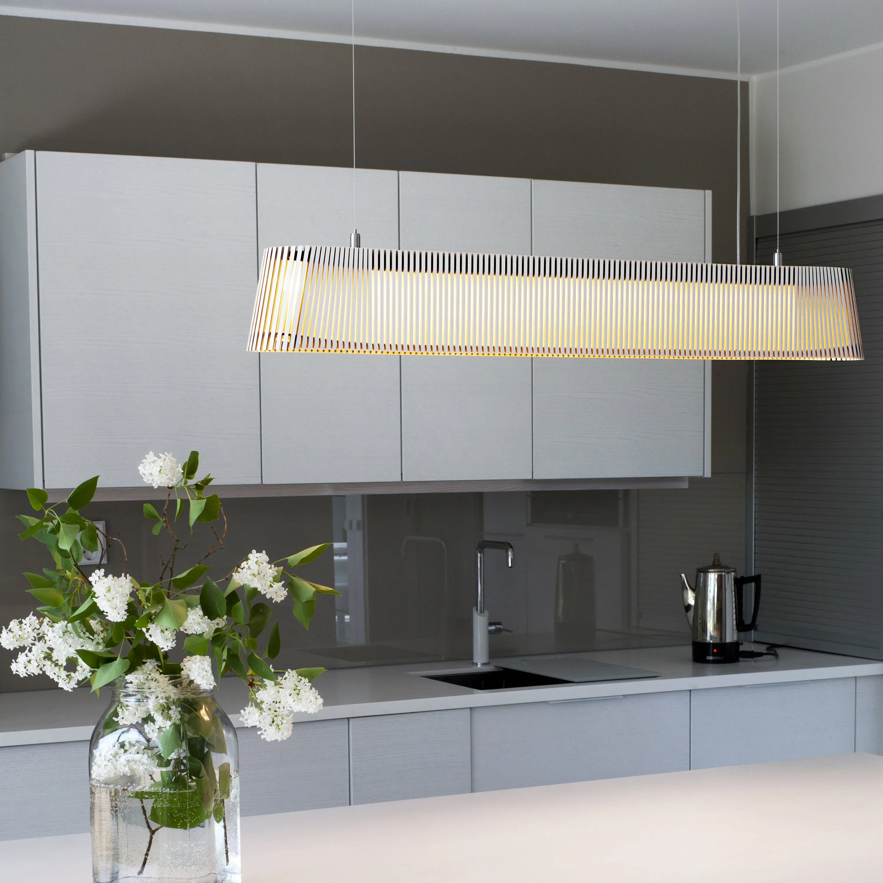 Owalo Linear Pendant Light