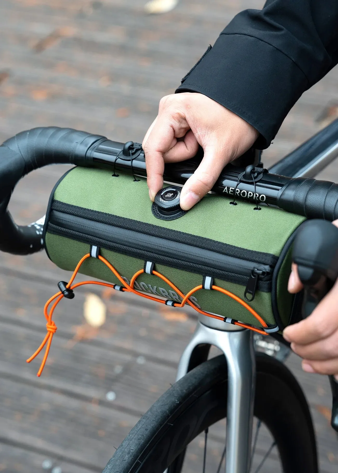 ROCKBROS Round Bike Handlebar Bag-road to sky