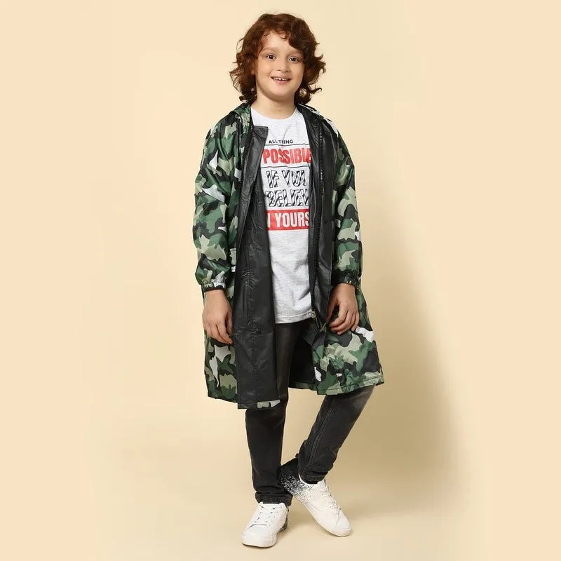 THE CLOWNFISH Laurel Series Kids Waterproof PVC Longcoat with Adjustable Hood & Extra Space for Backpack/Schoolbag Holding. Printed Plastic Pouch. Kid Age-6-7 years (Size-30-Blue)